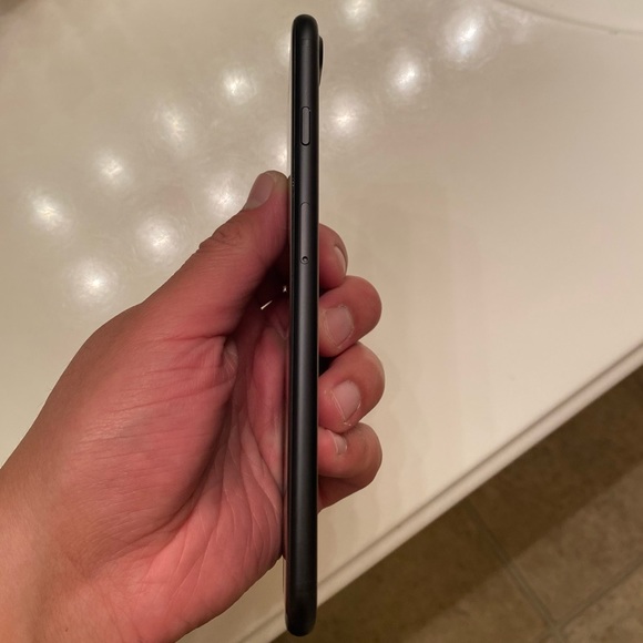 iPhone 7 Plus - Black - 256GB - Picture 7 of 14